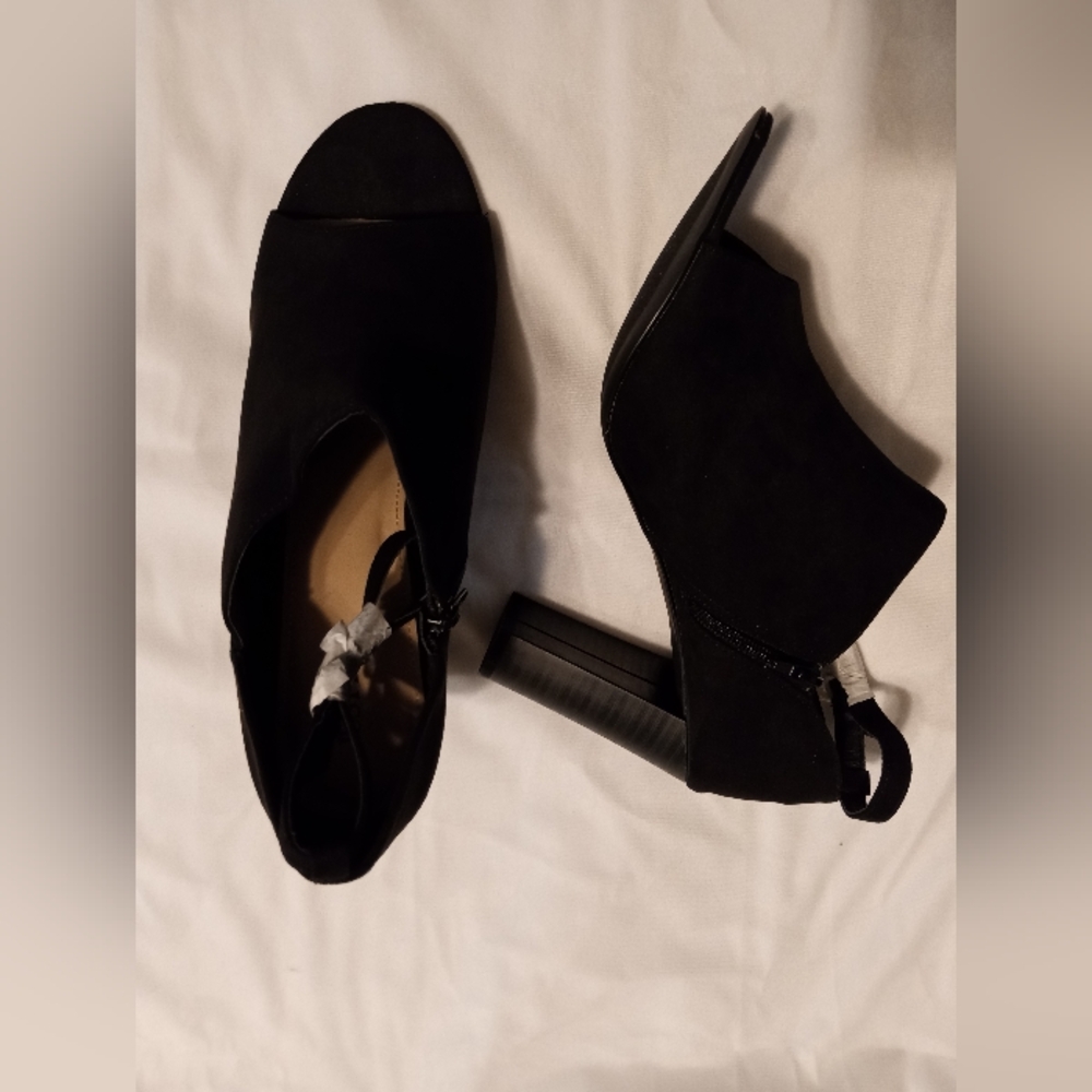 Elegant Black Women's Heeled Shoes
